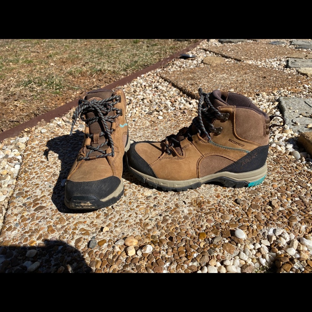 Ariat Women's Skyline Mid Waterproof Boot